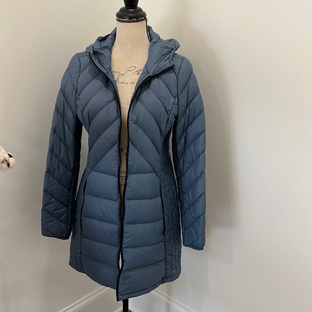 Like New - London Fog - Small